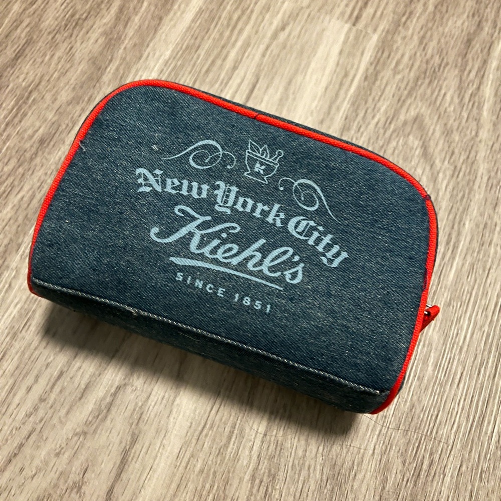 Kiehls Dopp kit